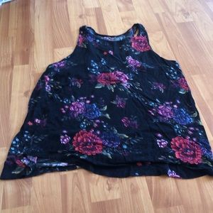 🌸🌺Floral Black Tank Top🌺🌸